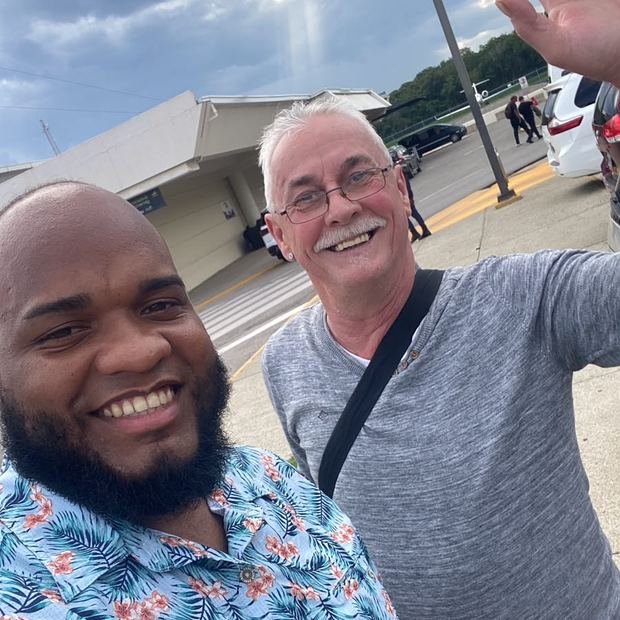 Roque Luis with a happy client in the Dominican Republic